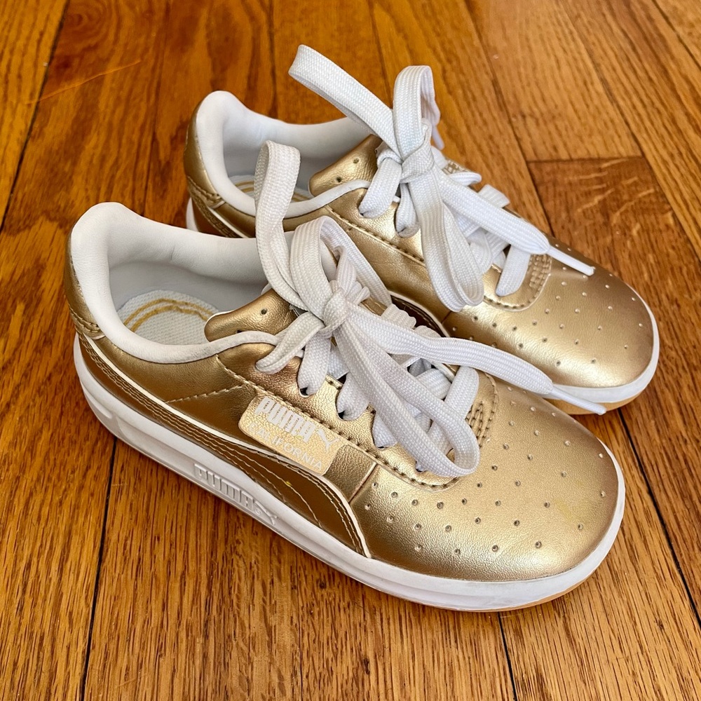 Toddler Kids Puma California gold sneaker size 9